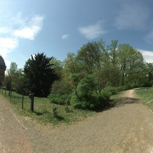 Panorama mit zwei Kuppelgebäuden