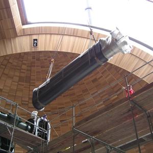 Tube is being lowered into the dome