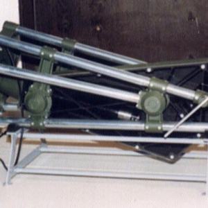 Gerät mit Metallgestell